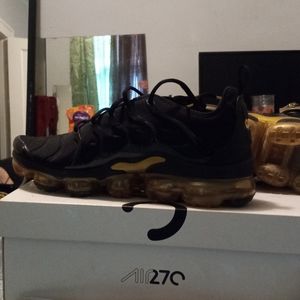 Vapor Max BLK/GOLD